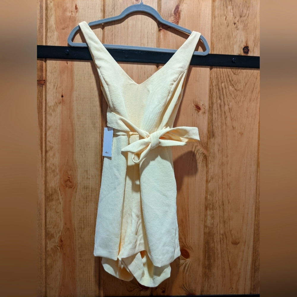 Aritzia Wifred Lemongrass Romper Size 2